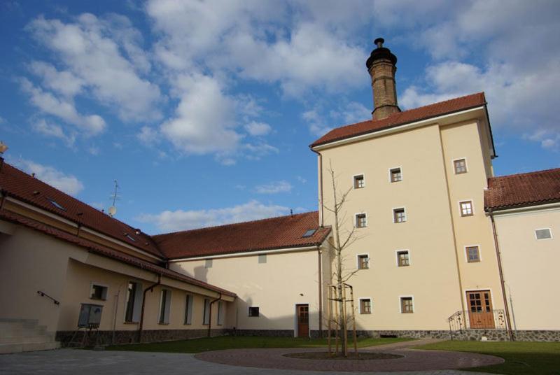 Chateau Krakovany Exterior photo